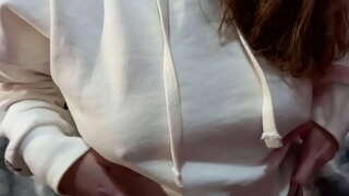 Stepsister dobi orgazem, medtem ko je jebe me