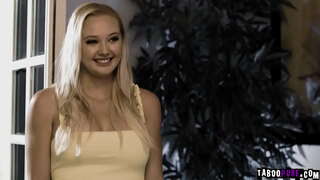 ���വരും Lauren Phillips and horny teen Paisley പോർട്ടർ taking turns സവാരി ഡിക്ക് Chibbles വൻ മാൻ മീറ്റ്