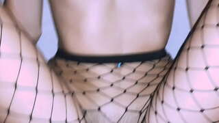 Stepsister fuck großen Schwanz in der Dunkelheit