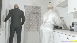 Selah Rains a Ghabhail Protain Packed BBC Mar Nothing