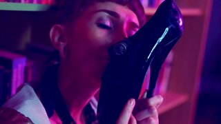 Meu querido di &amp; aacute;rio quarentena gozadas de da: a bucetinha e brincando com salto entre alto muita baba