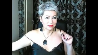 Nádherné ruské MILF t. její kundička nemilosrdně v horké soukromou show, ...