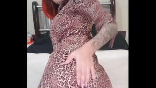 TATTOOED ਡਿੱਗ ਇੰਟਰਨੈੱਟ &#039; ਤੇ